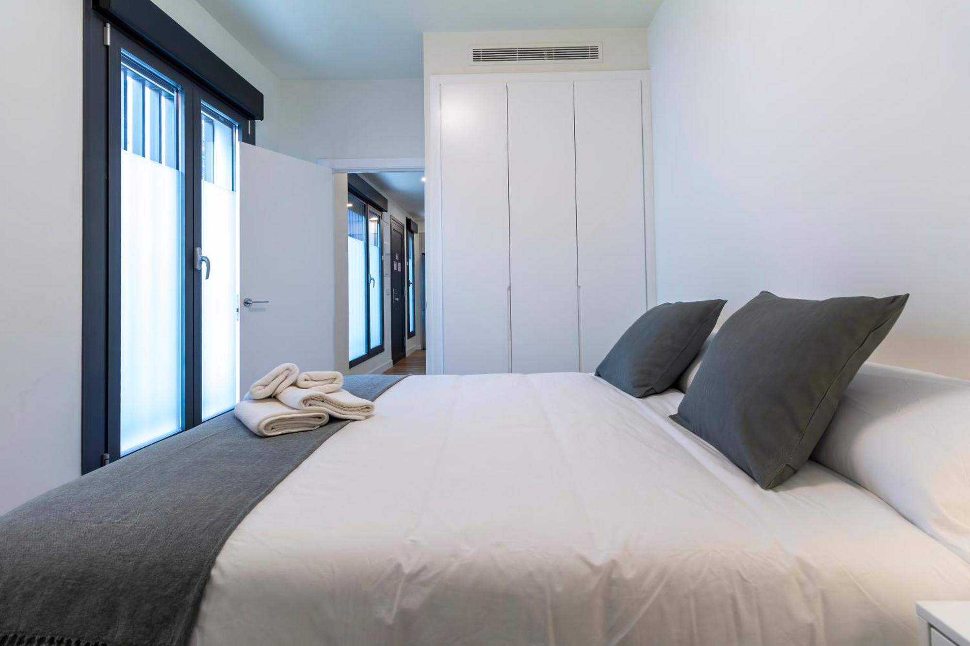 Alohamundi Puerta Osario II Apartment Севиля Екстериор снимка