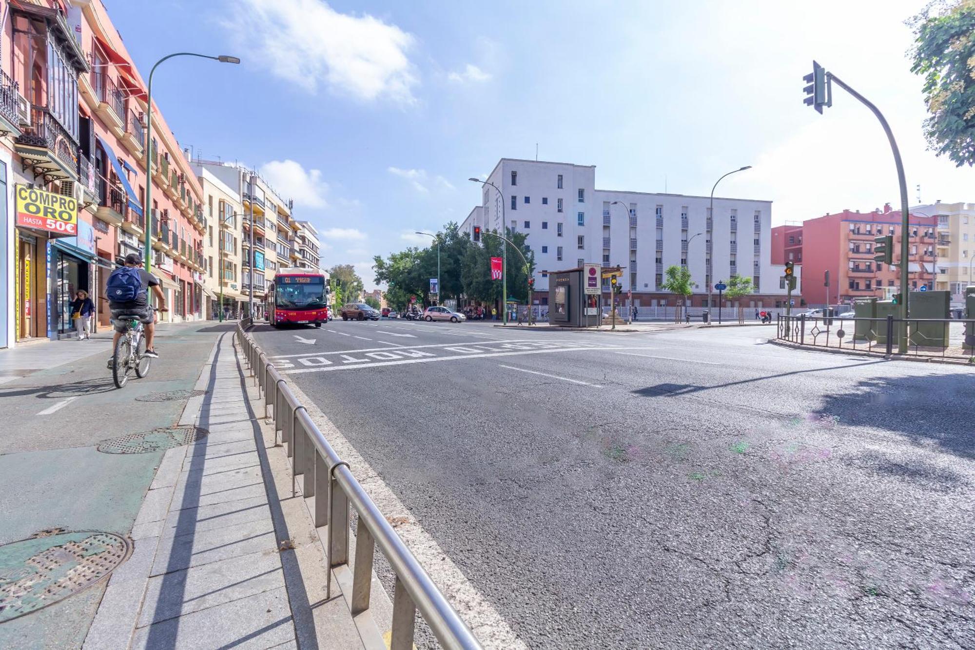Alohamundi Puerta Osario II Apartment Севиля Екстериор снимка